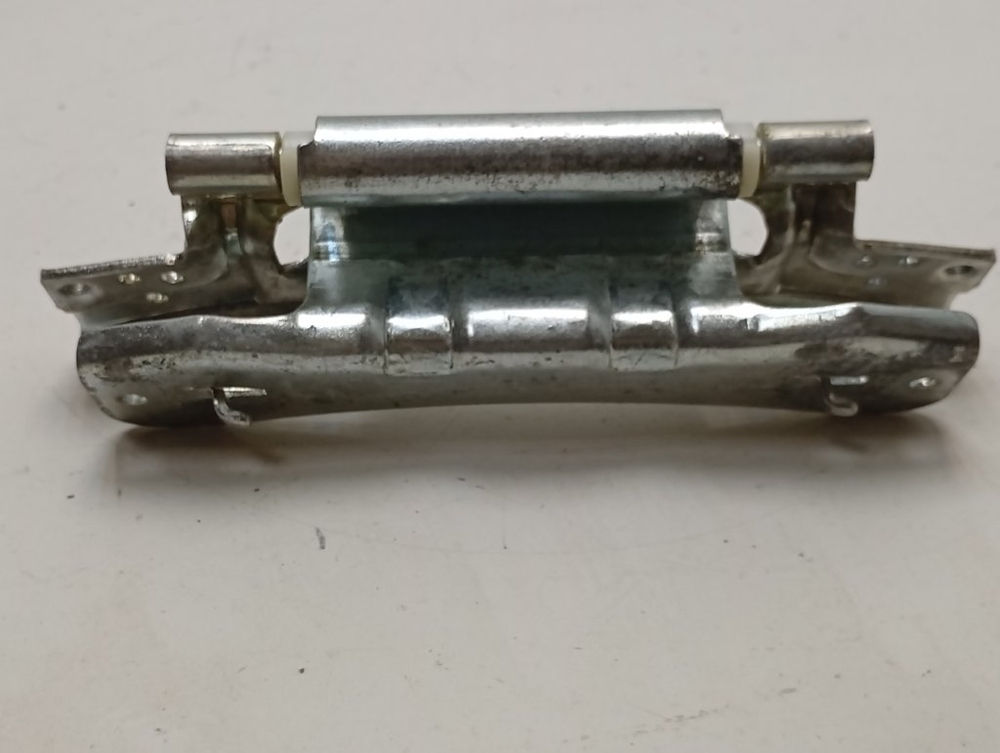 GOY1054L кт48 Петля люка для стиральной машины Candy 41018447 б/у