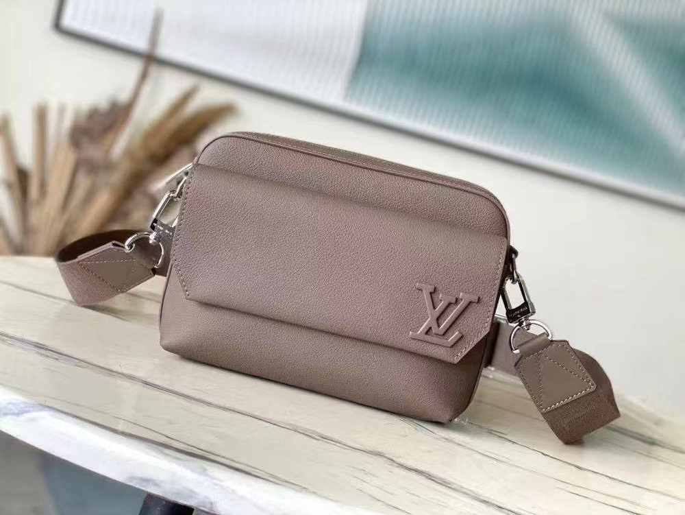 Сумка-мессенджер Louis Vuitton, арт. 478263478