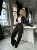 Костюм спортивный Mirana из укороченной толстовки и широких брюк на резинке