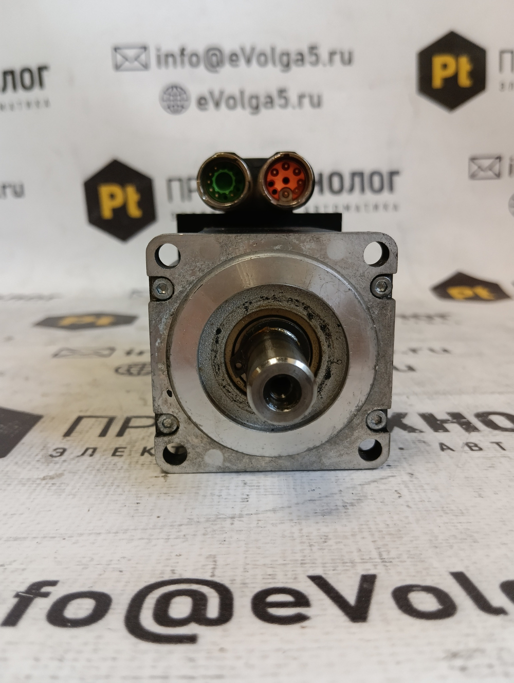 B&R 8LVA23.R0030D000-0 б/у