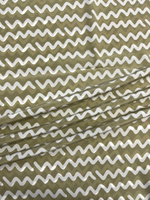 Шелк оливковый с белыми узорами