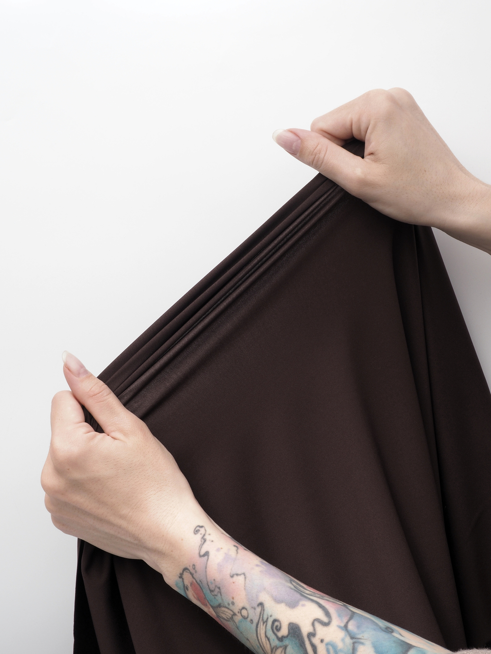 Микрофибра бельевая матовая эластичная с пич-эффектом горький шоколад