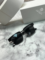 Солнечные очки Prada