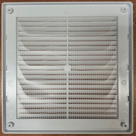 Решетка 170/170 ЛР 170-ОК вентиляционная рамка с сеткой, с защитой от обратной тяги title=