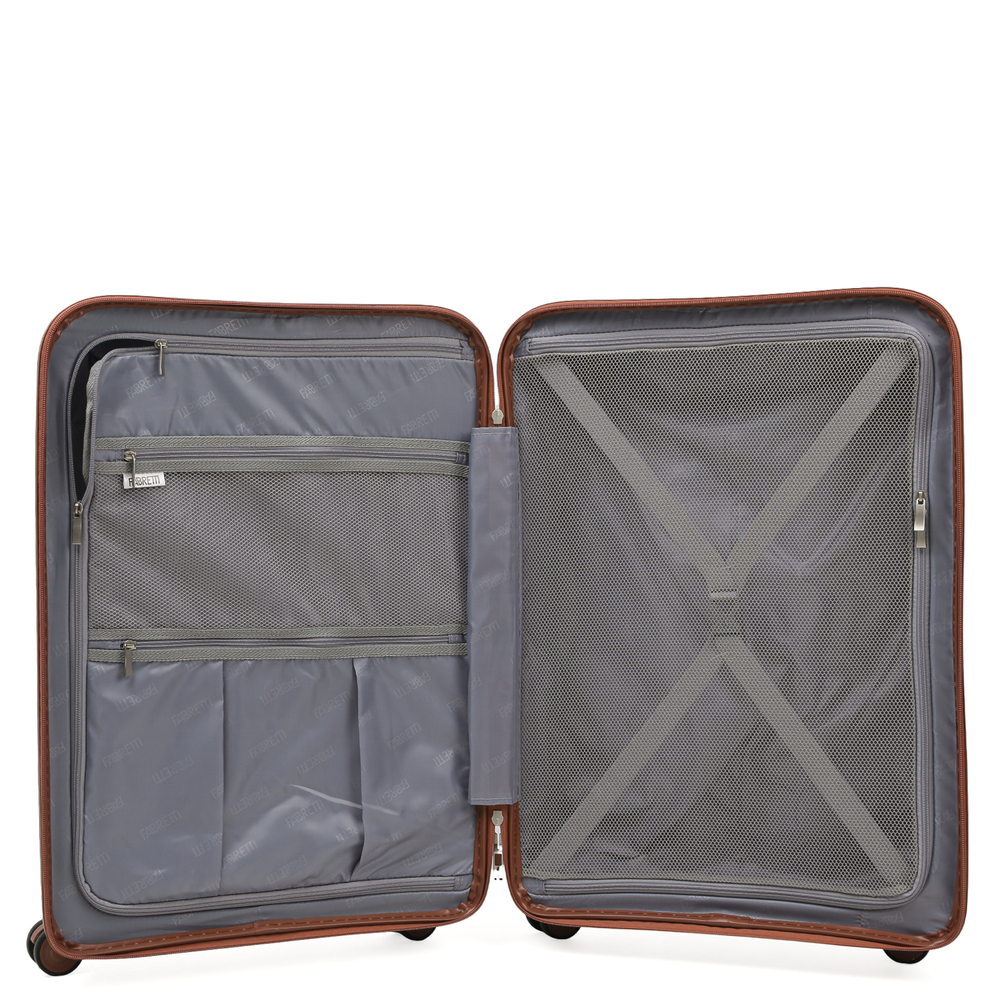 Чемодан средний (М) полипропилен "Fabretti"