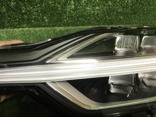Фара левая Volvo XC60 2 (2017-2021) LED