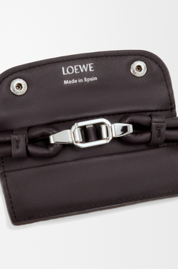 Loewe Маленькая сумка Madrid из мягкой зернистой телячьей кожи, темно-коричневый