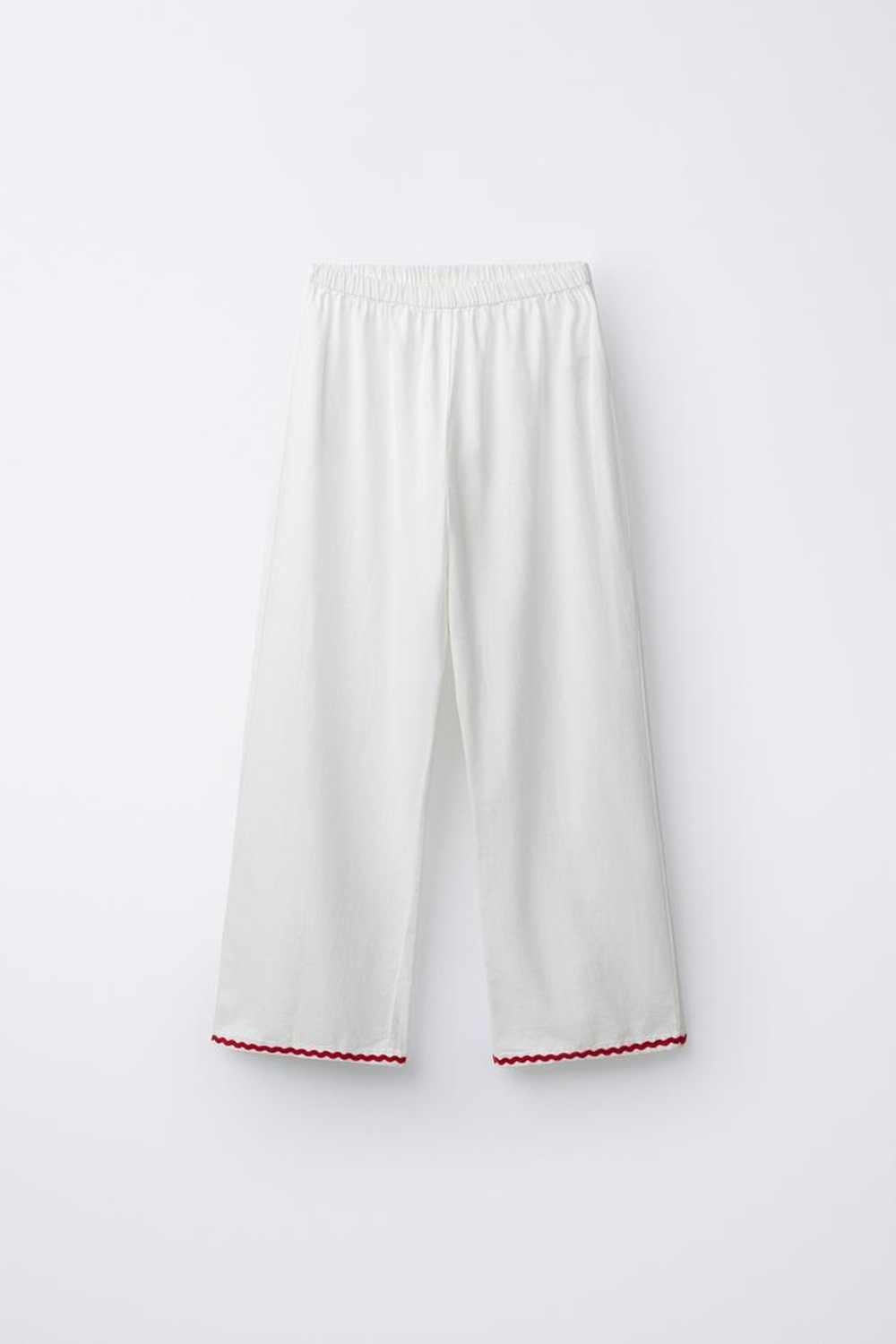 ZARA ПИЖАМА С ВОЛНИСТЫМ КРАЕМ И СЕРДЦЕМ, ЭКРЮ