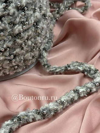 Тесьма-косичка серая с графитовым бисером 15 мм