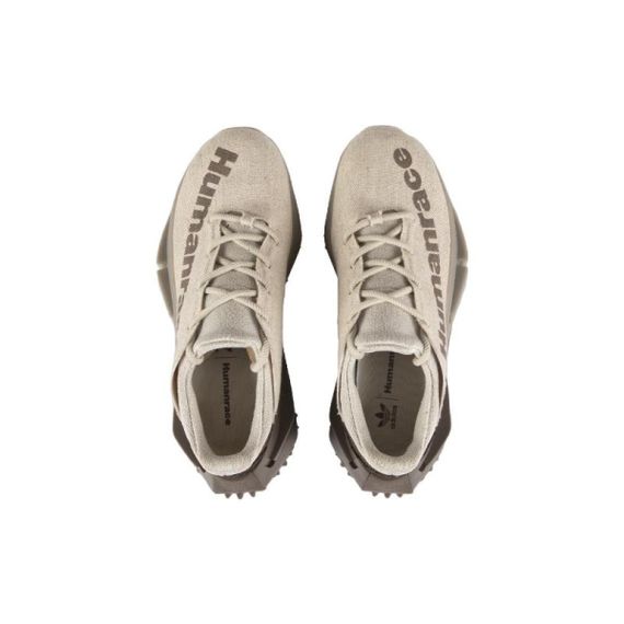 Кроссовки adidas originals NMD S1 - это универсальный комплект, который сочетает в себе современный дизайн и современный стиль одежды.