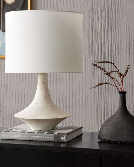 Белая настольная лампа “Шейди”