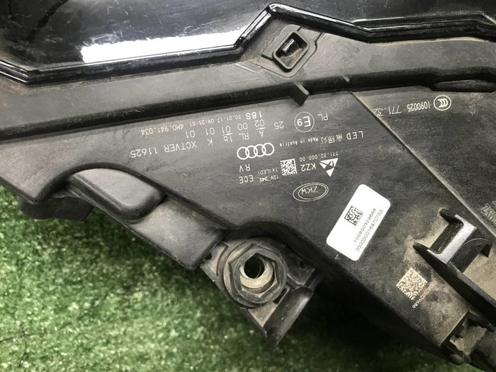 Фара правая Audi Q7 2 (2015-2019) LED