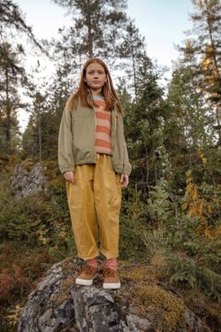 Ветровка цвета оливки с вышивкой "Шпиц"