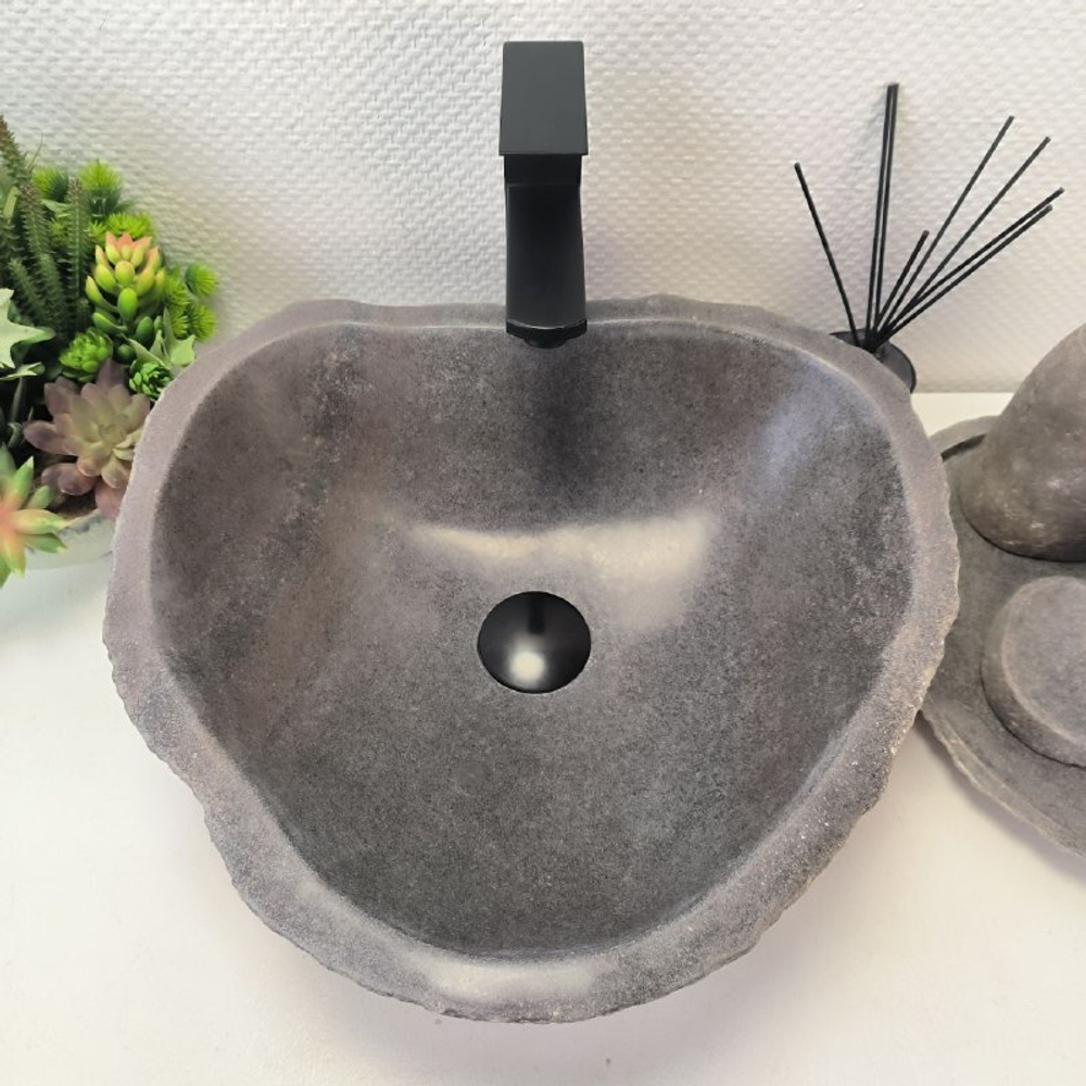 Раковина из речного камня RS63590 (44*41*15) 0122
