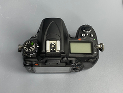 Nikon D7000 70.300 кадров