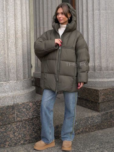 Пуховик женский цвета хаки с объемным капюшоном