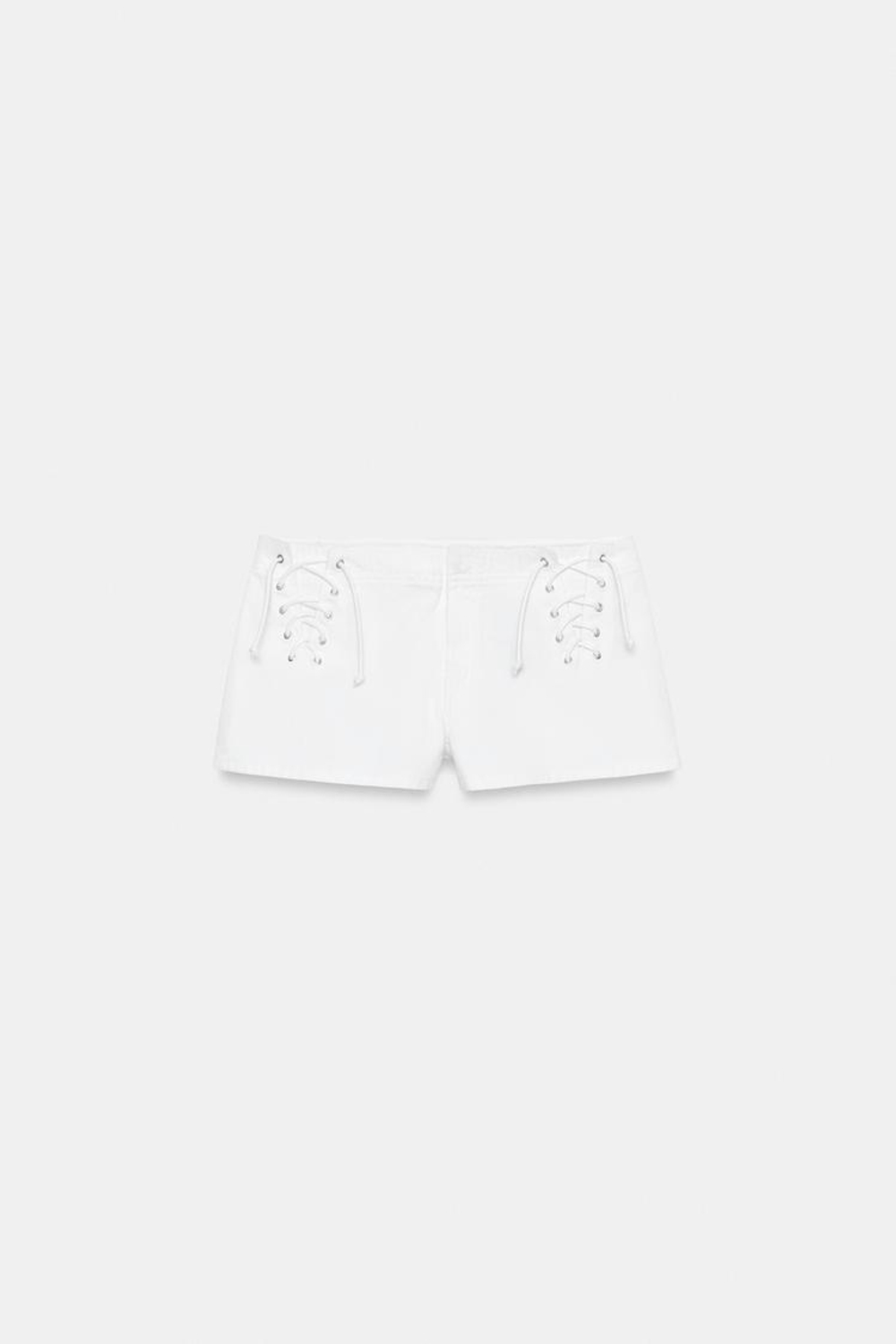 ZARA МИНИ-ШОРТЫ СО ШНУРОВКОЙ, БЕЛЫЙ