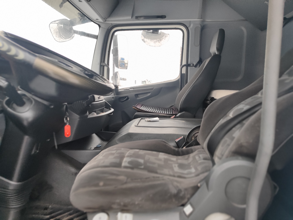 Mercedes-Benz ATEGO 4x2 Промтоварный с гидробортом 1224 (Дизельный, 7,7 л, 238 л.с., АТ)