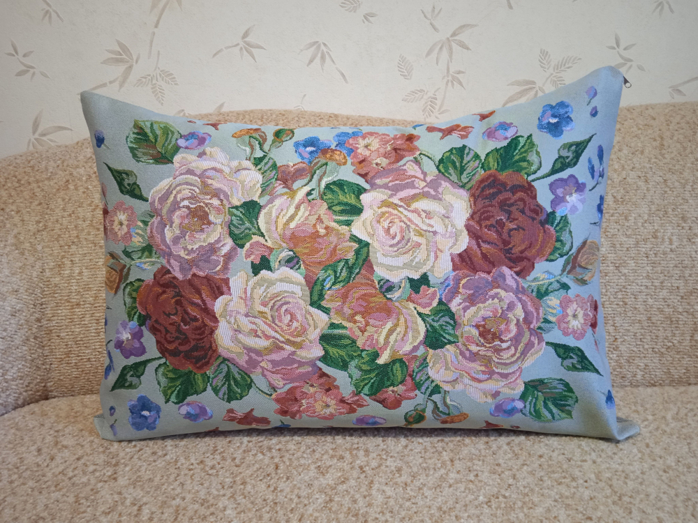 Декоративная гобеленовая наволочка для интерьерной подушки Романс 68х47