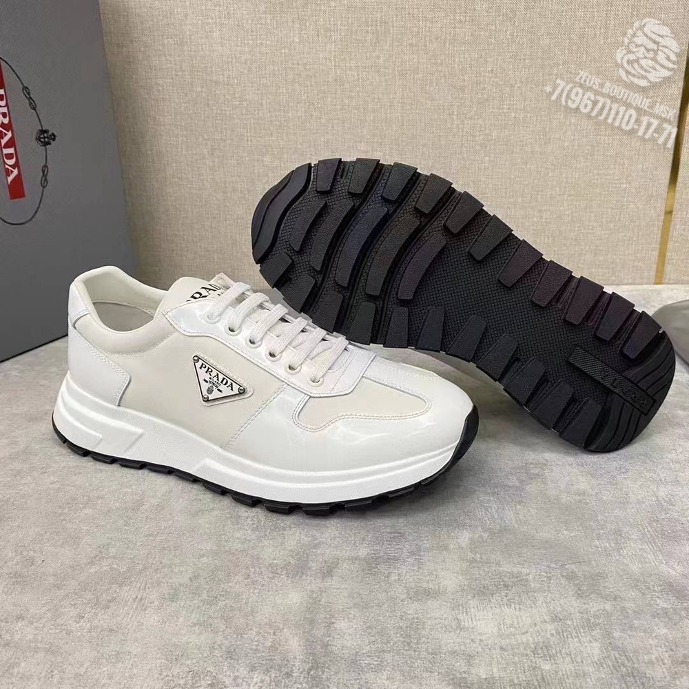 Кроссовки Prada