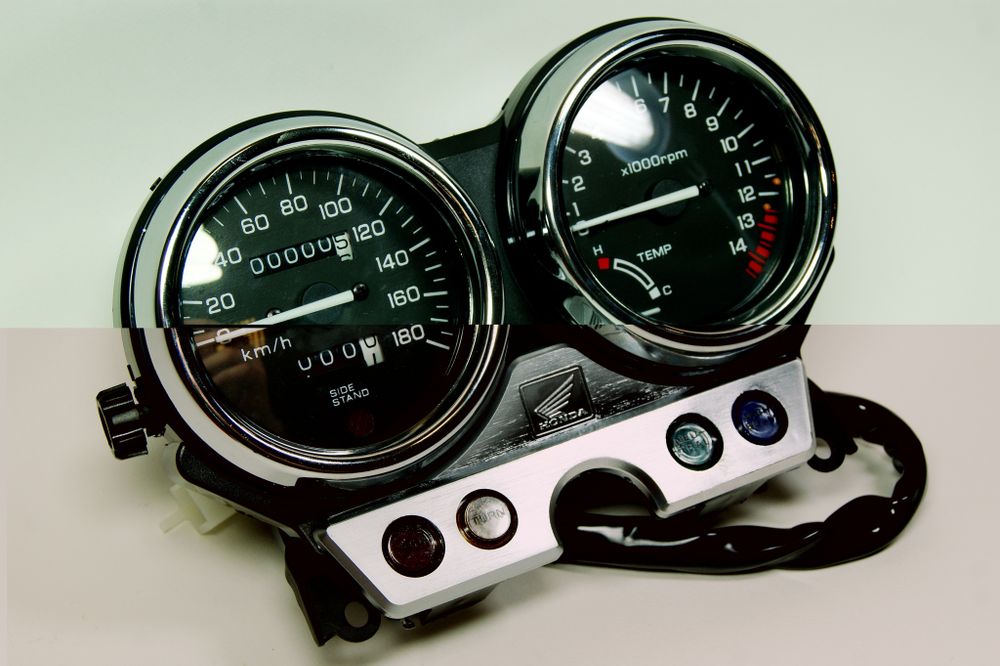 Приборная панель мотоцикла Honda CB400 92-94