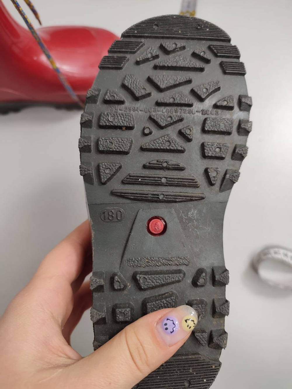 Сапоги красные красивые 26-27 размер