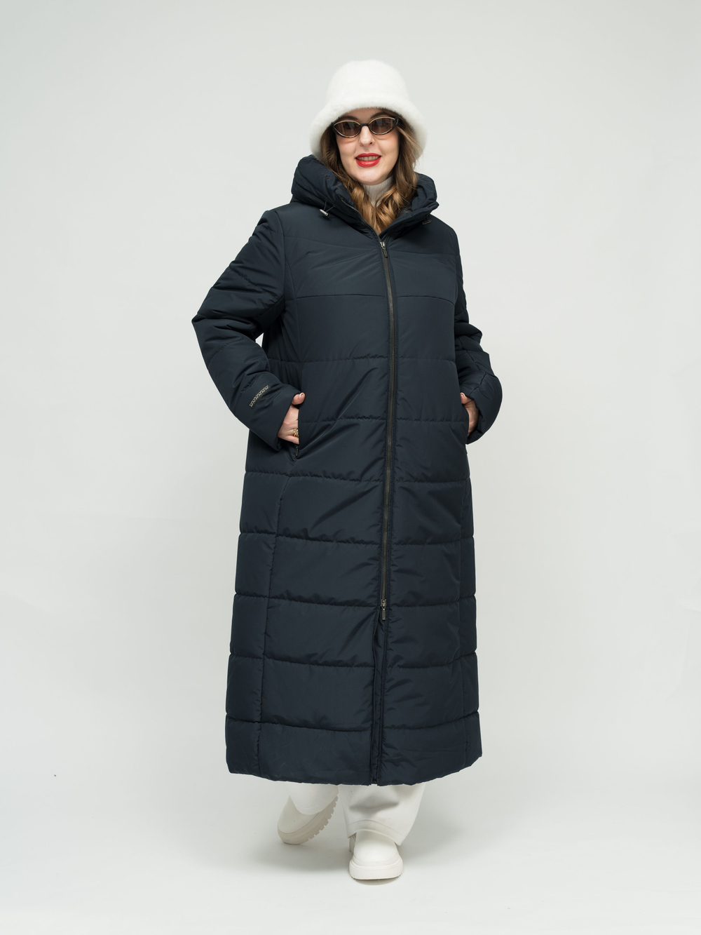 Пуховик женский зимний длинный с капюшоном без меха стеганый большие размеры