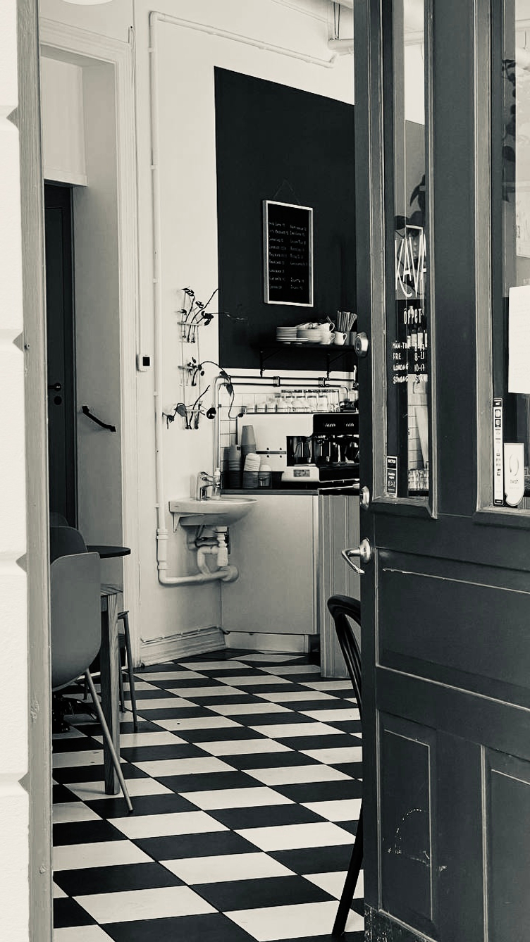 Слишком модно, чтобы продавать: как навязанные шаблоны мешают бизнесу.