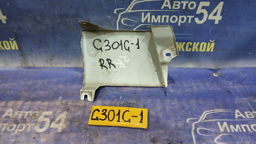 Планка под стоп правая DAIHATSU PYZAR 1997