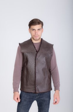 мужской жилет из натуральной овчины