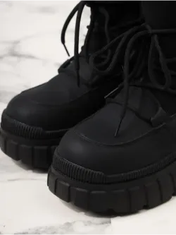 Зимние ботинки на высокой платформе