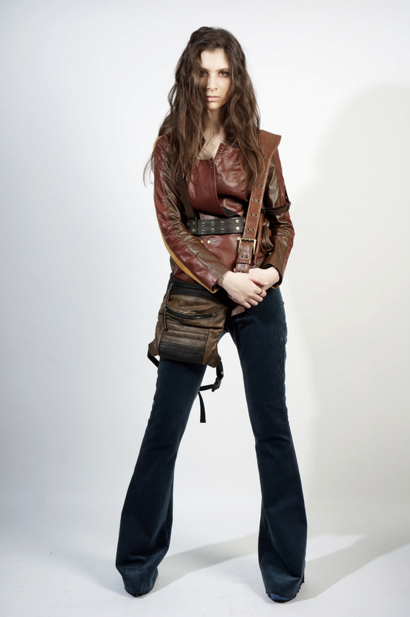 Сумка на бедро кожаная коричневая