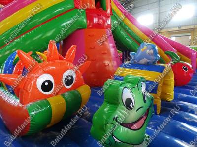 Коммерческий надувной батут "Звериный фестиваль" 19*10*8,5 м