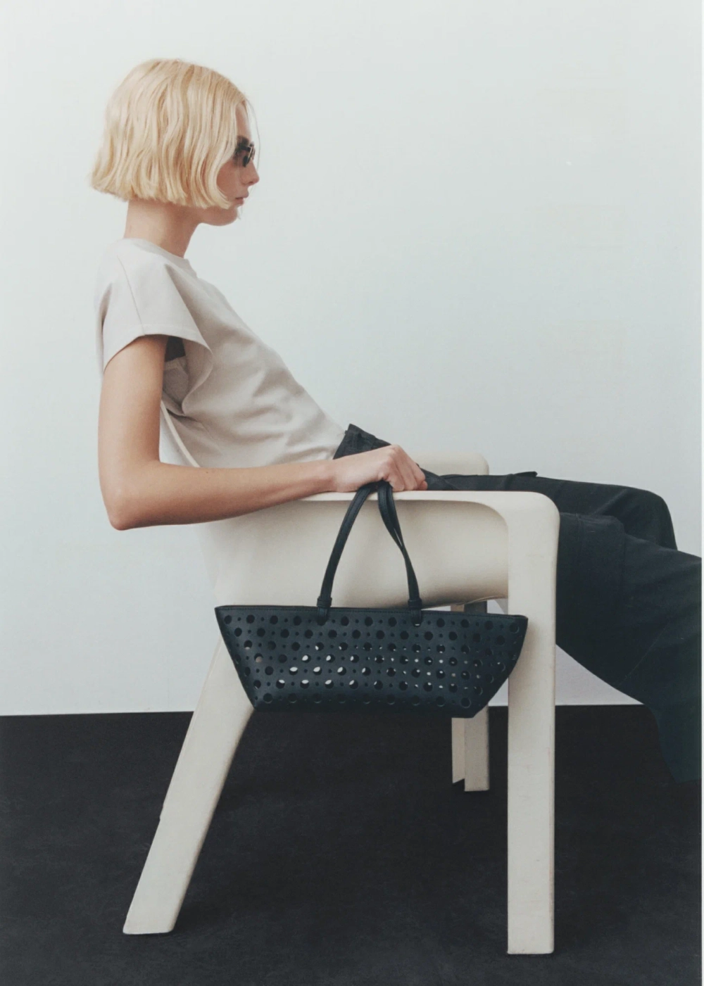 Хлопковая футболка с круглым вырезом горловины