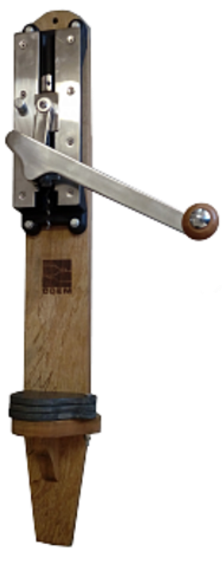 Механический штопор для сидра настенный