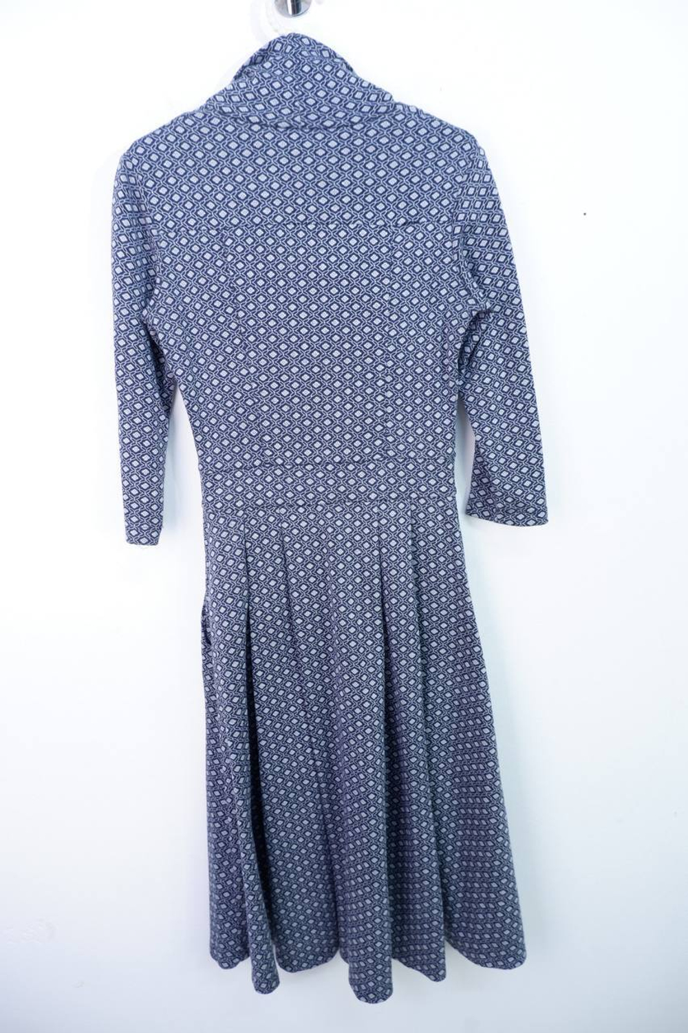 Платье Grey Cat плотное, визуально 44 размер