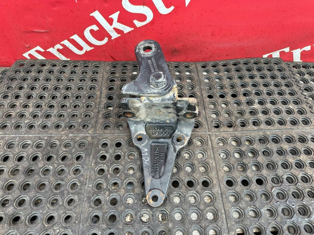 Кронштейн рессоры 2021г