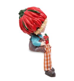 GAEM Art MN-136-A Фигурка «Домовенок с урожаем перца»