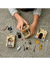 Конструктор 76395 Harry Potter Хогвартс: первый урок полётов