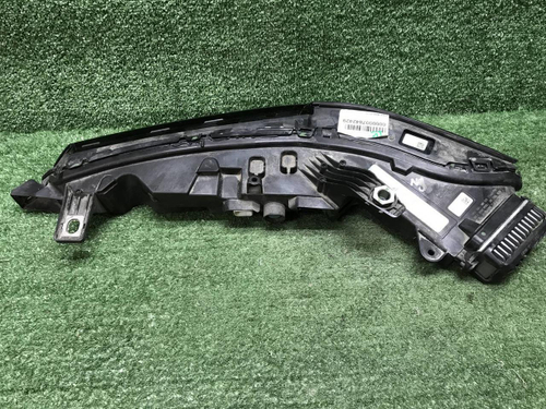 Фара правая BMW X7 G07 (2022-н.в.) LED