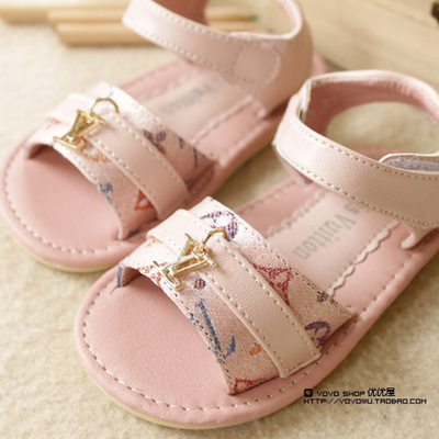 Босоножки детские из кожи и текстиля с вышивкой букв