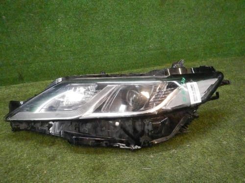 Битая Фара левая Toyota Camry xv70 (2017-н.в.) LED