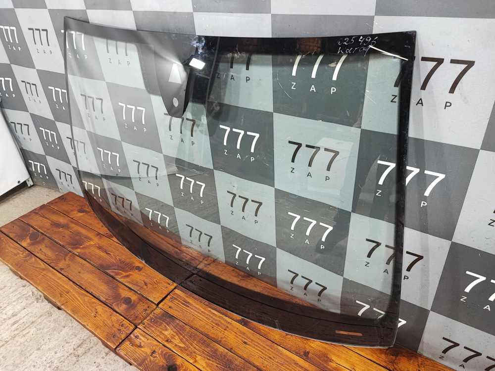 Стекло лобовое с обогревом Skoda Karoq 17-нв Б/У Оригинал 57A845011F