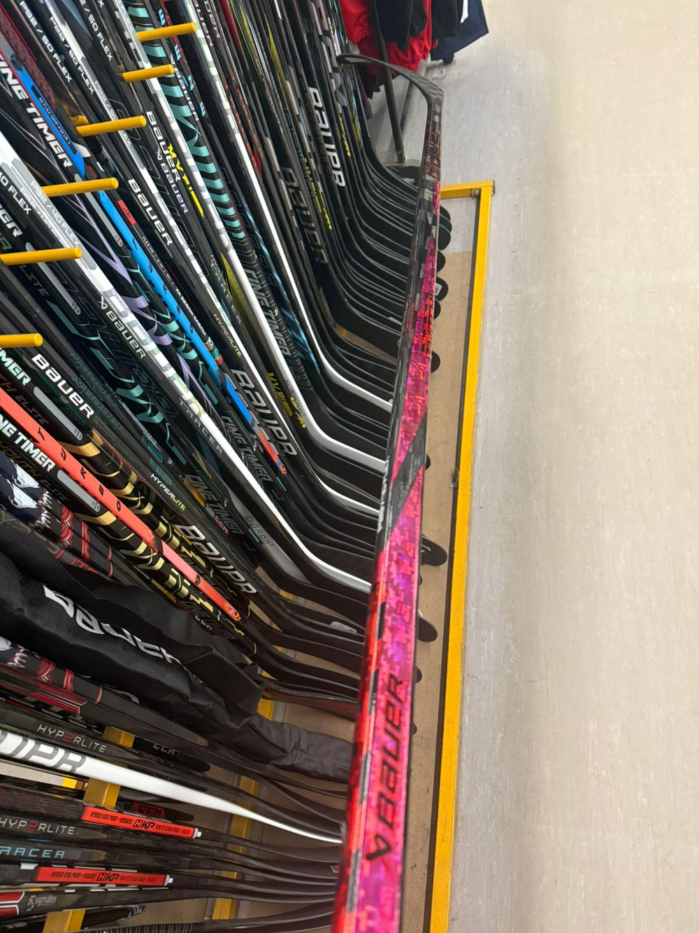 Bauer Twitch RED SR 87 FLEX P28 - LEFT