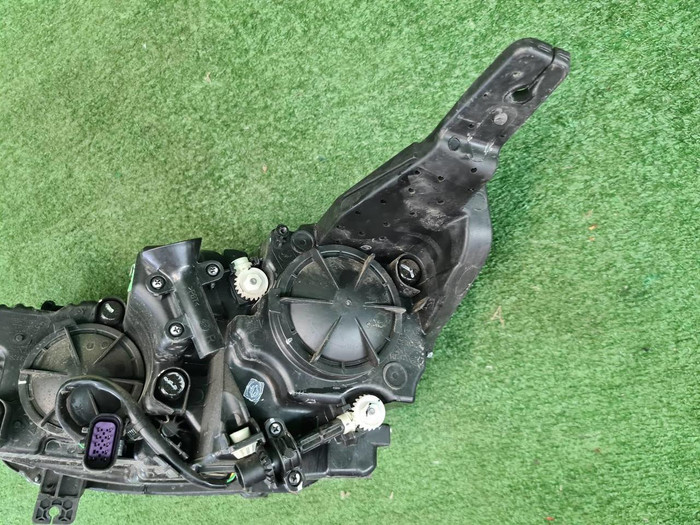 Фара правая Changan CS55 (2017-2023) галоген