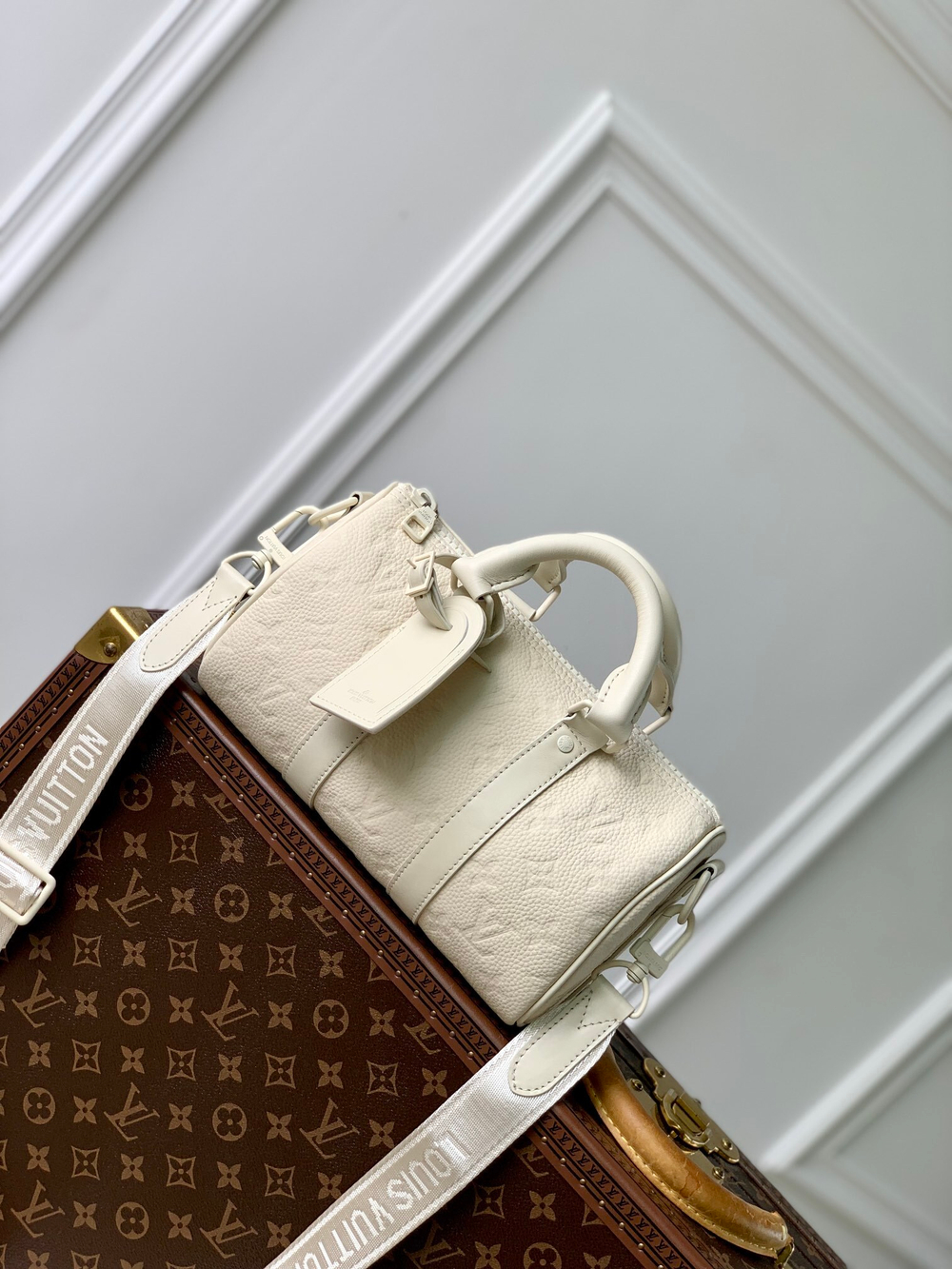 Louis Vuitton Keepall 25
