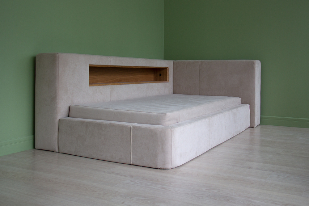 Диван-кровать Cube c нишей L антивандальная ткань (молочный)