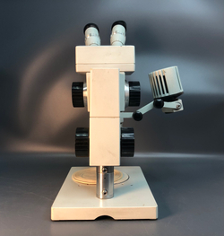 Микроскоп Carl Zeiss