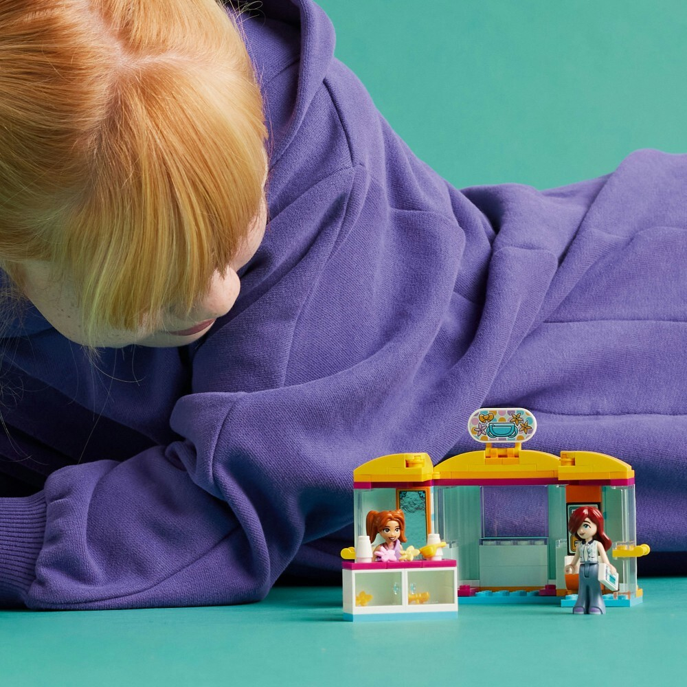 LEGO Friends — Маленький магазин аксессуаров 42608 / артикул   42608  / GTIN 5702017568553