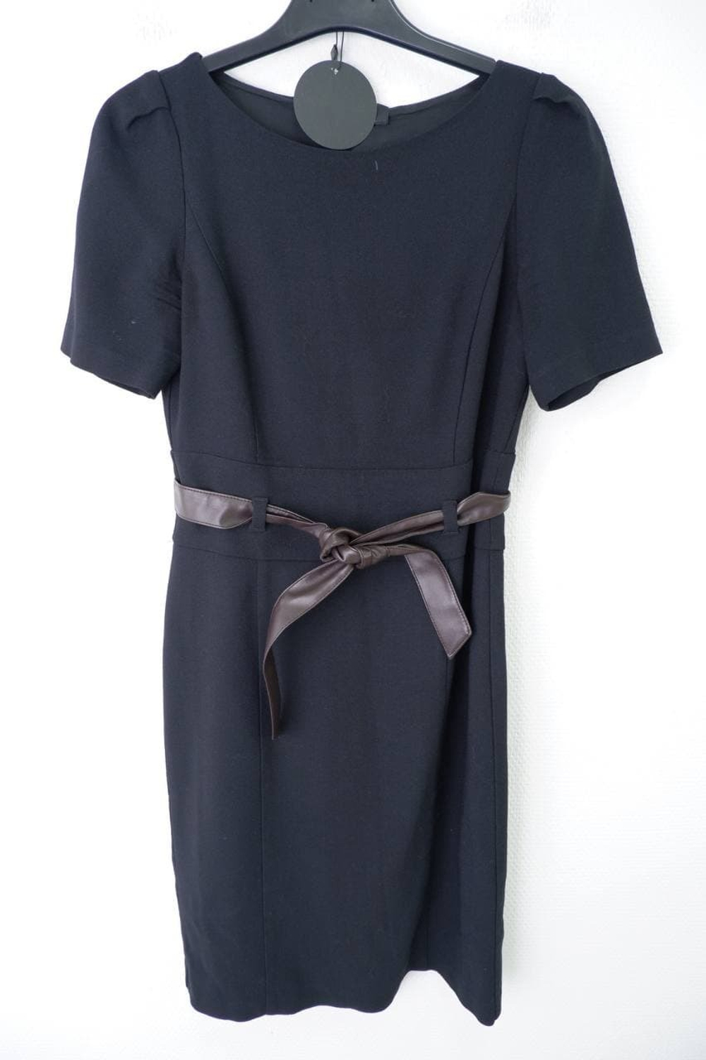 Платье с поясом 42 размер